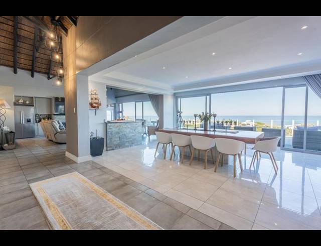 4 BEDROOM HOUSE FOR SALE IN CANNON ROCKS